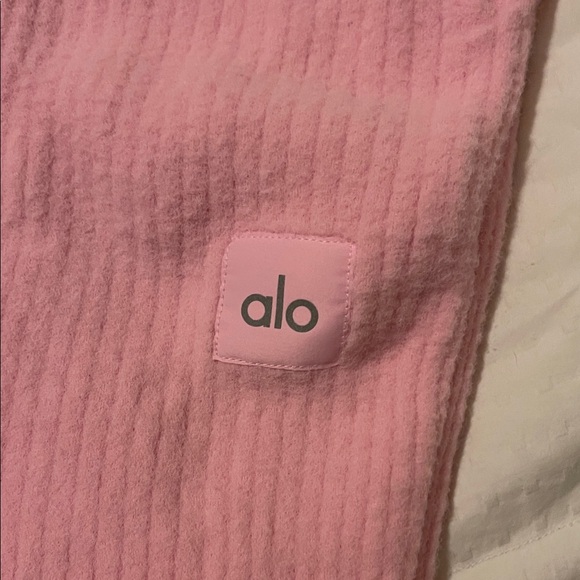 ALO Yoga Cashmere Pants - Picture 2 of 8
